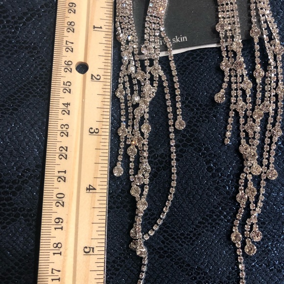 ✨NWT✨ Cézanne Crystal Rainbow Chandelier Earrings - Picture 5 of 5